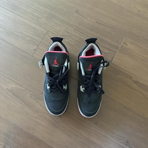 BRED 4 JORDANS SIZE 6Y IN GREAT CONDITION - Picture 2 of 3